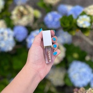 Stila Cosmetics Glisten & Glow Liquid Eye Shadow • Playa